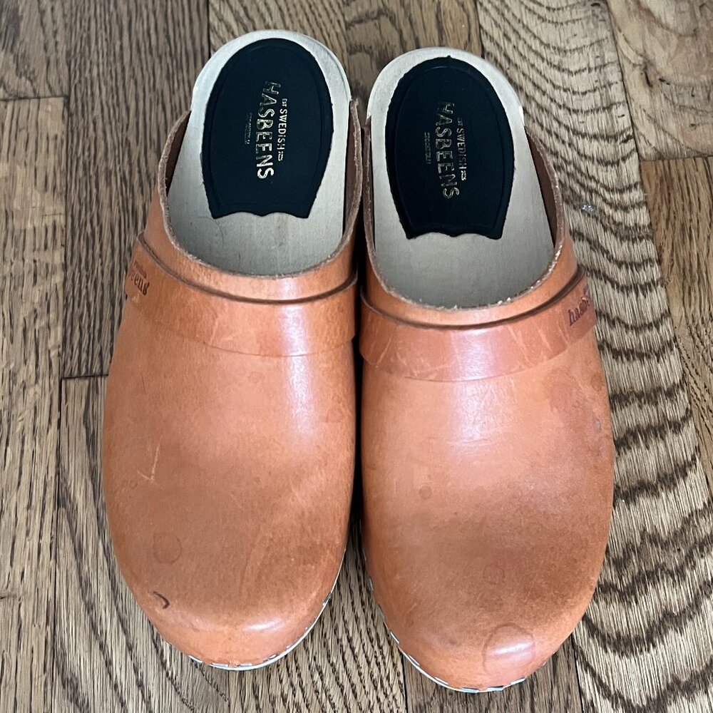 Swedish Hasbeens Caramel Brown Clogs sz 35